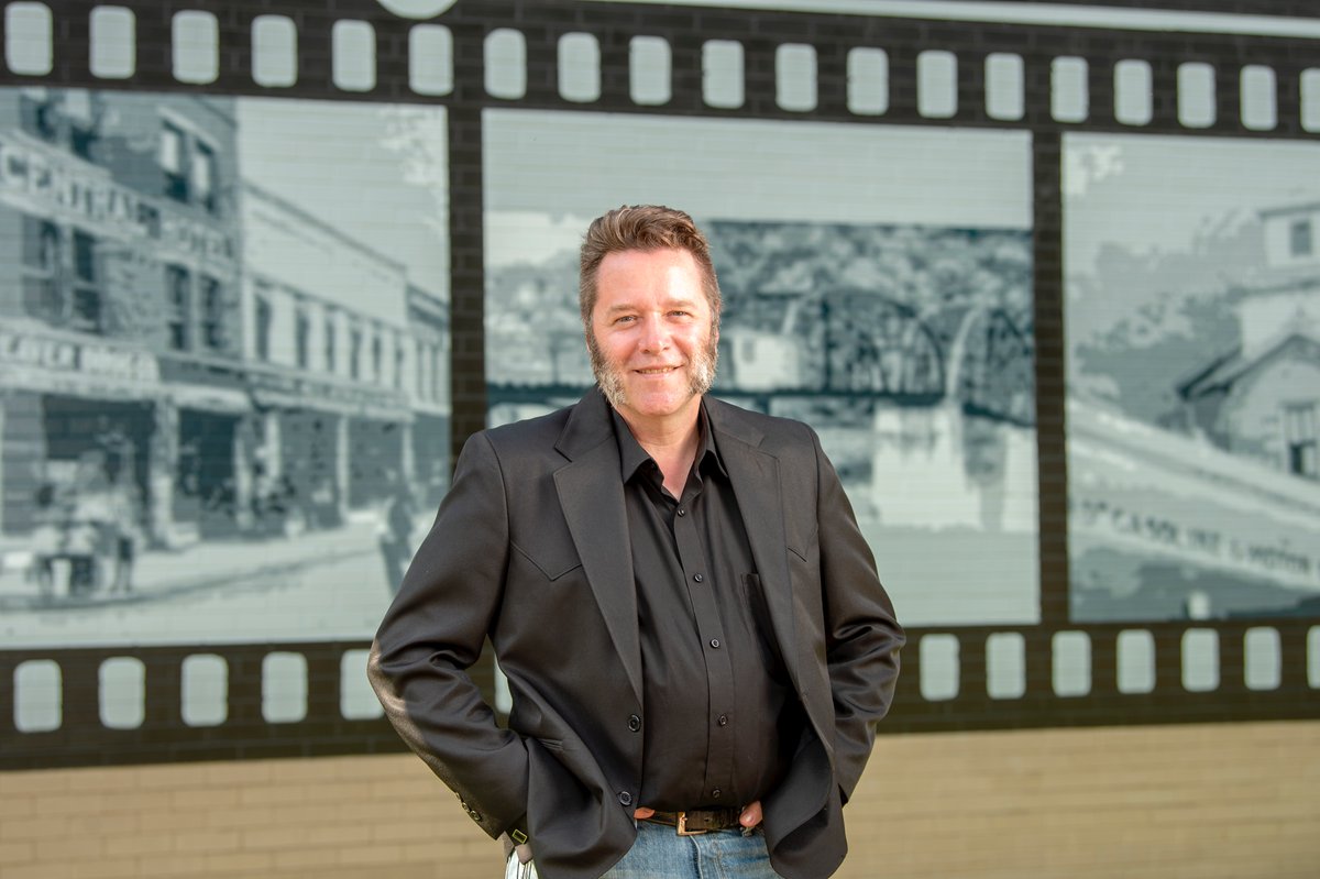 Congratulations to Fayette County Extension Agent Adam Hodges for being named president of the West Virginia Agrarian Commons! bit.ly/3CUrlvm