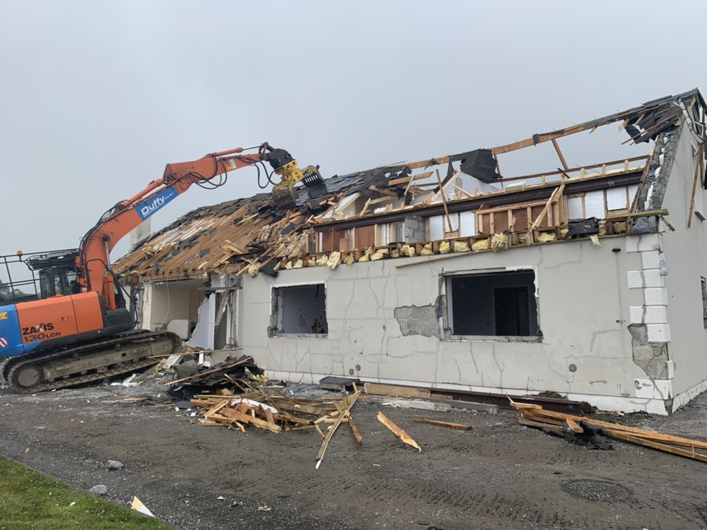 donnapr81965262's tweet photo. #supportmicafamilies #100percentredress my family home being torn to pieces https://t.co/PZTHG27zHx