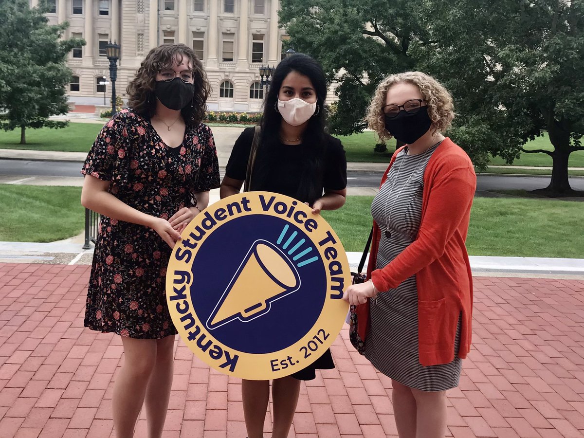 Our team from <a href="/WeAreFrankfort/">Frankfort Independent Schools</a> <a href="/FCPSKY/">Fayette County Public Schools</a> &amp; <a href="/WarrenCoSchools/">Warren Co Schools</a> are in the house in Frankfort this morning, gearing up to testify before the Admin Regulation Review Subcommittee in support of the school mask mandate. #stuvoice