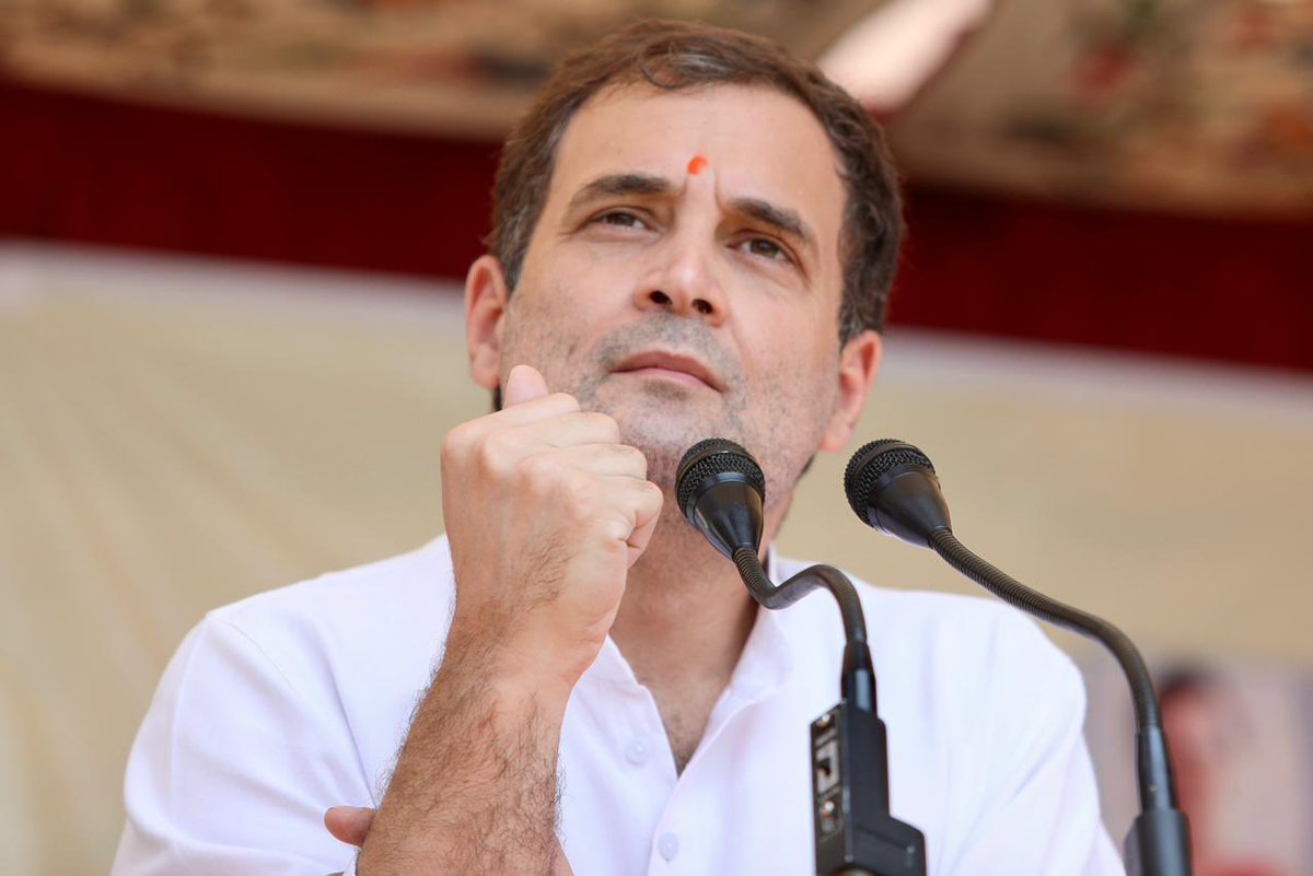 seemaadhikari's tweet photo. True Leadership is all about taking everyone along irrespective of who they are ! Respecting the faith of all , believing in dignity of courage & having tremendous power of endurance #BringBackRG in @Twitter @TwitterSupport @TwitterIndia India needs him .. please #DaroMat https://t.co/OqhZnEy7kZ