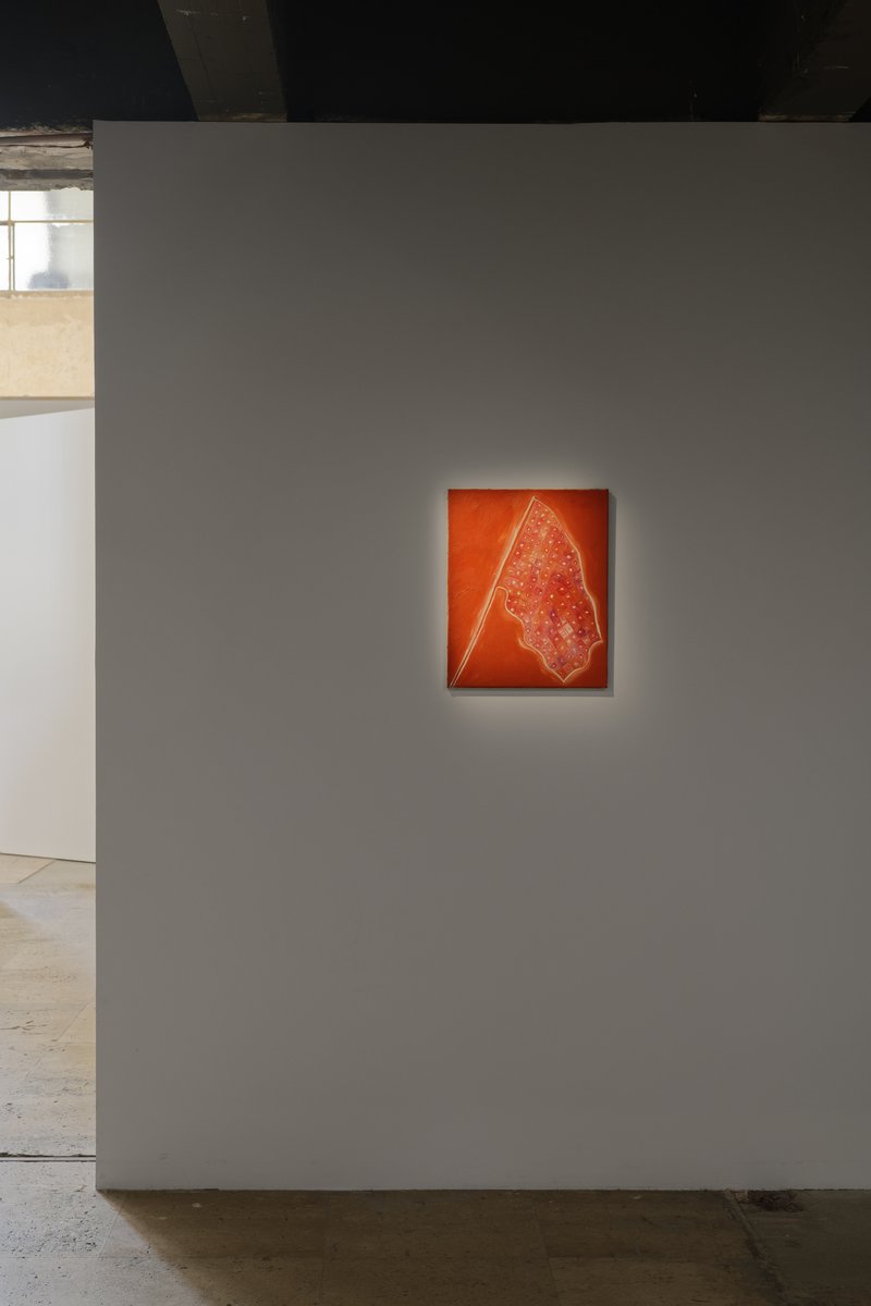 PalaisdeTokyo's tweet photo. « Faire une peinture, c’est aller à la bataille avec un matériau complètement inadéquat. C’est brandir sa matérialité sous le nez de tout le monde. » #JuttaKoether, artiste présente dans la carte blanche à #AnneImhof.
-
https://t.co/uGhhUNTtAx https://t.co/xzjB5H1gff