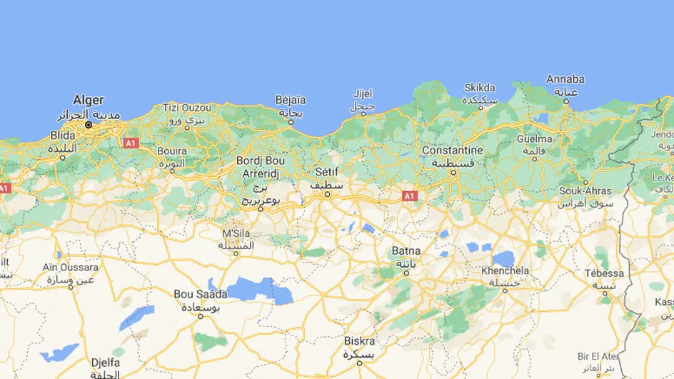 franceinfo's tweet photo. Algérie : au moins cinq morts dans des incendies de forêt, les feux se multiplient

https://t.co/HSg6fLuoU3 https://t.co/izLRwsNu3o