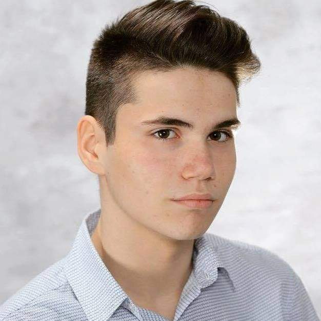 Почитувани,
Сакаме да Ве информираме дека двајца членови на Унијата на Млади Сили на ВМРО-ДПМНЕ се назначени на функции во една од најголемите студентски организации во Европа, European Democrat Students. Имено, членот на Извршниот Комитет на УМС Тодор Конески 👇