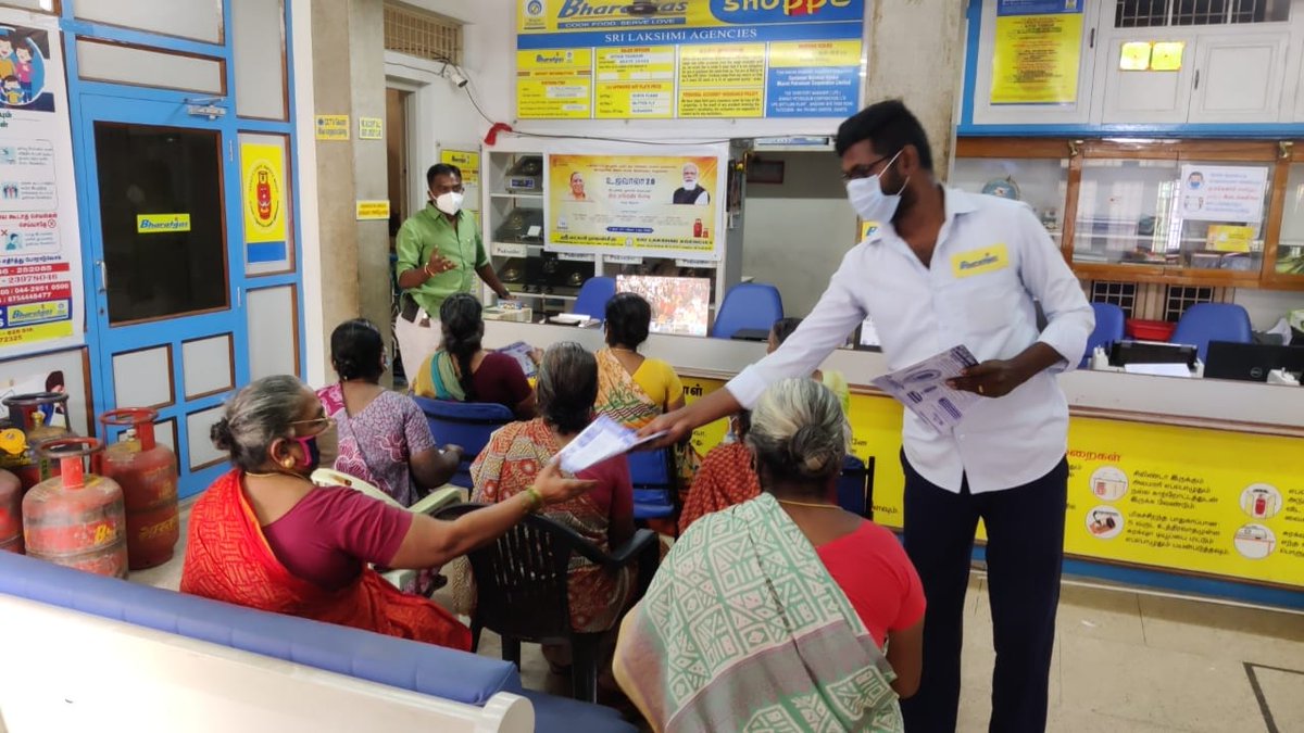 Bharatgas_Tuticorin (@bpcltuticorin) on Twitter photo #OneCroreMore Live Telecast PMUY 2.0 launch today at various distributorships of Tuticorin Territory For release of additional 1.0 Crore free gas connections across India
#PMUjjwala2 
<a href="/BPCLLPG/">Bharat Petroleum LPG</a> <a href="/BPCLimited/">Bharat Petroleum</a> <a href="/s_dhanapal/">S.Dhanapal_BPCL</a> <a href="/Santosh72087448/">Santosh Kumar</a> <a href="/BPCLSRLPG/">Bharatgas_south</a> <a href="/bharatgastnp/">BPCL Rasayani LPG</a> #OneCroreMore Live Telecast PMUY 2.0 launch today at various distributorships of Tuticorin Territory For release of additional 1.0 Crore free gas connections across India
#PMUjjwala2 
<a href="/BPCLLPG/">Bharat Petroleum LPG</a> <a href="/BPCLimited/">Bharat Petroleum</a> <a href="/s_dhanapal/">S.Dhanapal_BPCL</a> <a href="/Santosh72087448/">Santosh Kumar</a> <a href="/BPCLSRLPG/">Bharatgas_south</a> <a href="/bharatgastnp/">BPCL Rasayani LPG</a>