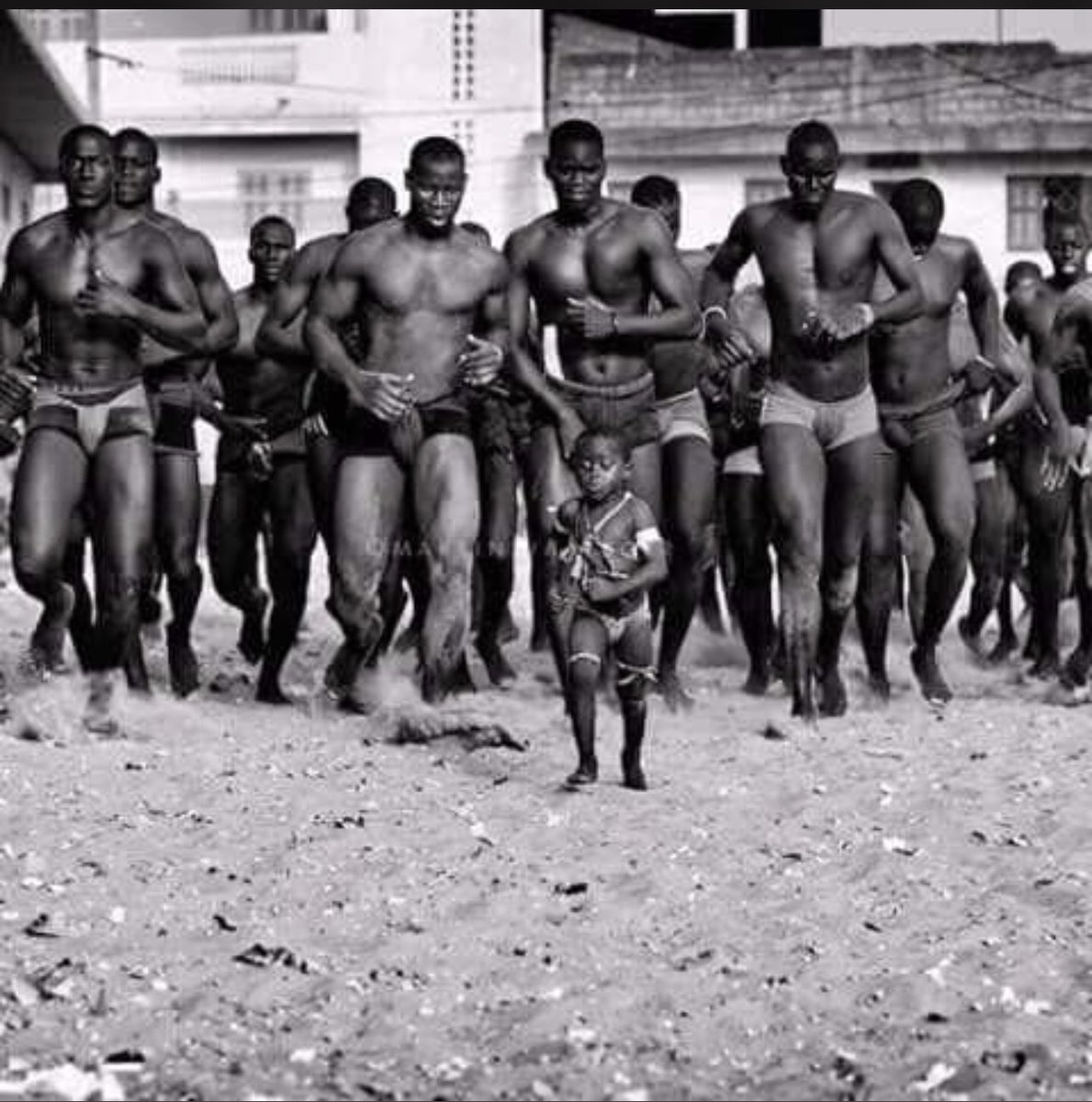 Real leaders don’t have to be big or have big mouth. It’s Big heart ❤️ and Great mind, Big brains 🧠 and a true sense of patriotism that rules a country #Fixthecountry #FTCgh ⁦<a href="/OkatakyieAM/">Okatakyie Afrifa-Mensah</a>⁩