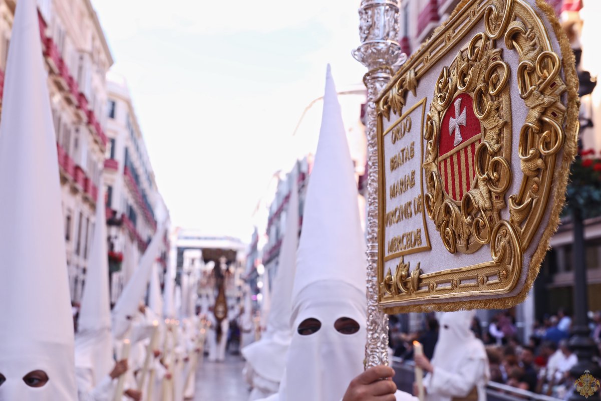 HdadHumildad's tweet photo. #OrdendelaMerced | Hoy hace 803 años, San Pedro Nolasco fundó en Barcelona, bajo el reinado de Jaime I de Aragón, la Orden Real y Militar de Nuestra Señora de la #Merced.
✝️Ordo Beatae Mariae Virginis de Mercede
#MercedMLG #CofradíasMLG https://t.co/47XDsokIGI