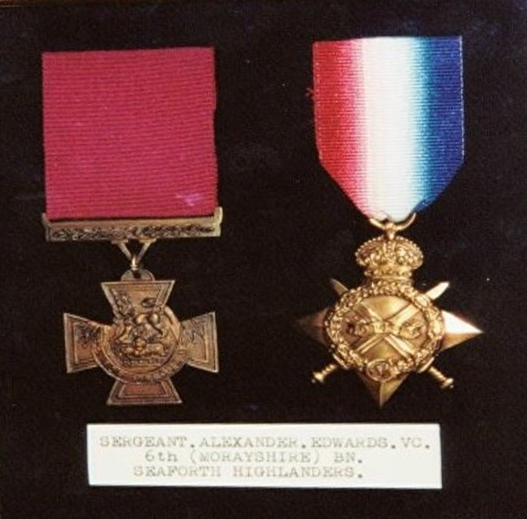 HMuseum's tweet photo. Voting is OPEN for @HighlandObjects 🎉 If you'd like to hear a podcast all about 1 of our Victoria Crosses (won for gallantry by Sgt Alexander Edwards of the 6th Seaforths at the Battle of Passchendaele 1917) then get voting! Link to vote:
https://t.co/zgbnKeS4De
#highlandobjects https://t.co/bHz5tvUc2d