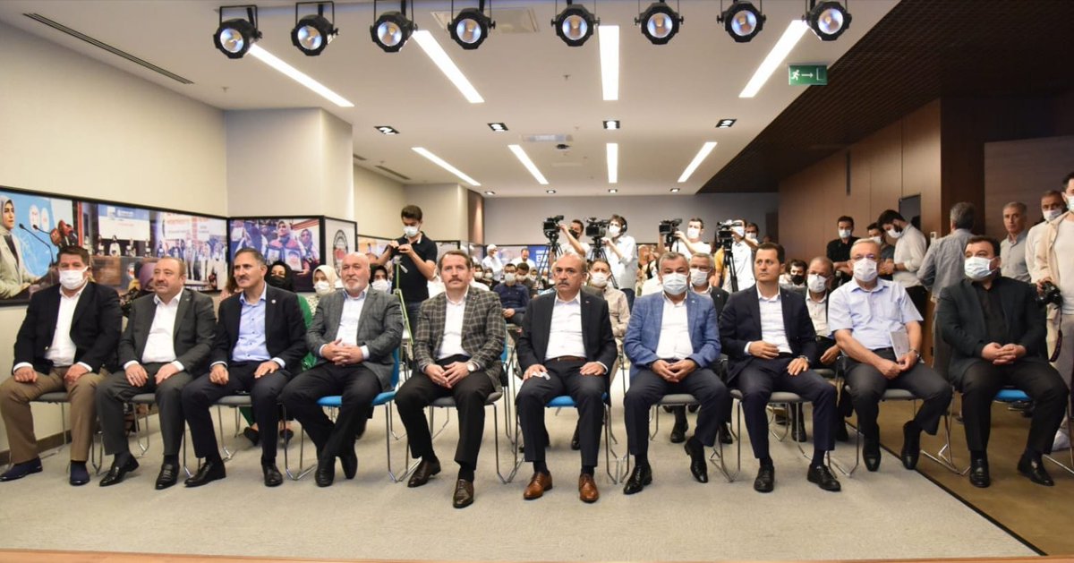 huseyinozturk_1's tweet photo. Memur-Sen tarafından hazırlanan, "Sözleşmeli Kamu Görevlilerinin Sorun ve Beklentileri Araştırması" @MemurSenKonf Genel Başkanımız Sn. @_aliyalcin_ 'in takdimiyle kamuoyuyla paylaşıldı.

Sözleşmeliler İçin #TekÇözümKadro https://t.co/cFNhXSpOrj
