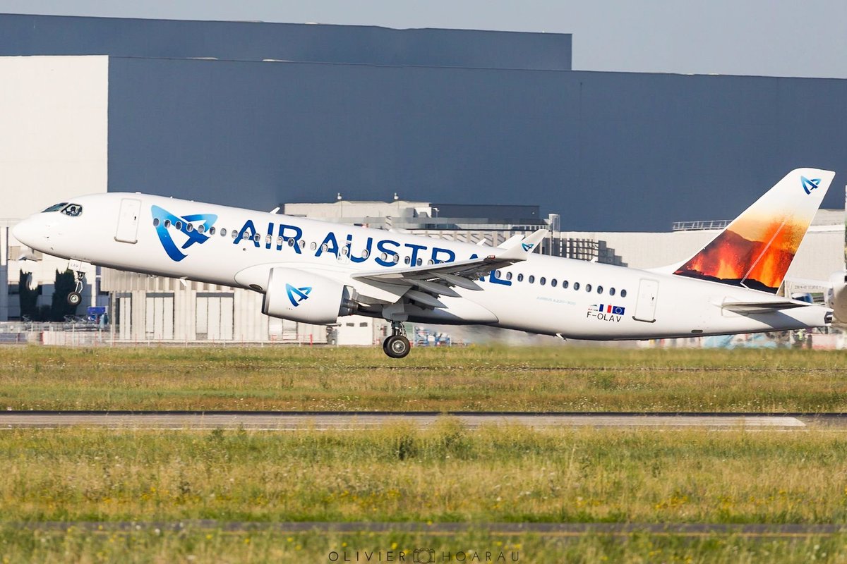 OlivierHoarau's tweet photo. 🇷🇪 On the way back home 🏡 #FOMER, #FOLAV and #FOTER, the 3 news #Airbus #A220 of @FlyAirAustral leaving #Toulouse this morning to join their home base, #LaReunion ✈️ See you soon 😍
#AvGeek #AirAustral #toulouseairport #reunionisland #flyairaustral https://t.co/OoL5yTs6mW