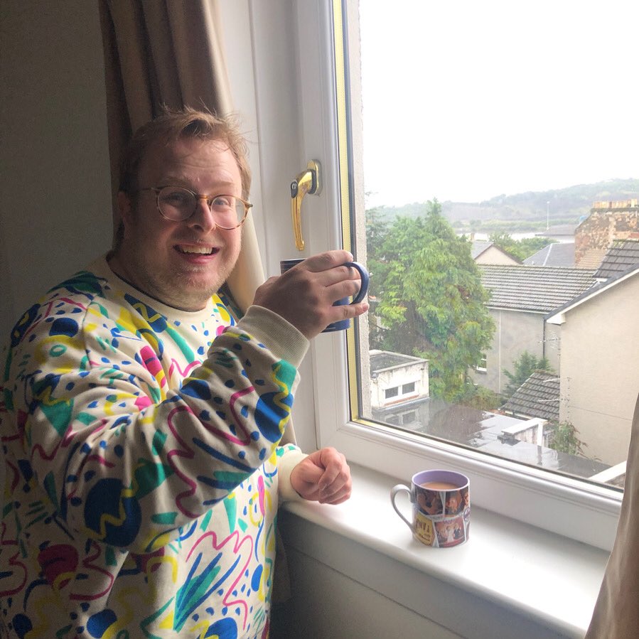 After three years of living apart in a long distance relationship, and one year of stressed flat hunting in a pandemic, we can FINALLY say that we have moved into our first flat!! 🏡 

Now I just have to figure out where to put all of my books…👀