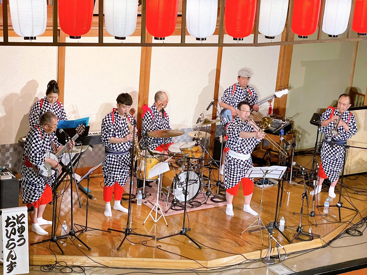 浅草演芸ホール 21年にゅうおいらんず特別興行 千穐楽が無事終了しました 素敵なお知らせ 11月3日 水 にゅうおいらんずの アナログレコードの発売が決定致しました 今回来られなかった方も 会場の雰囲気が楽しめますし 直接ご覧にな 浅草演芸ホール 21年にゅうおいらんず特別興行 千穐楽が無事終了しました 素敵なお知らせ 11月3日 水 にゅうおいらんずの アナログレコードの発売が決定致しました 今回来られなかった方も 会場の雰囲気が楽しめますし 直接ご覧にな