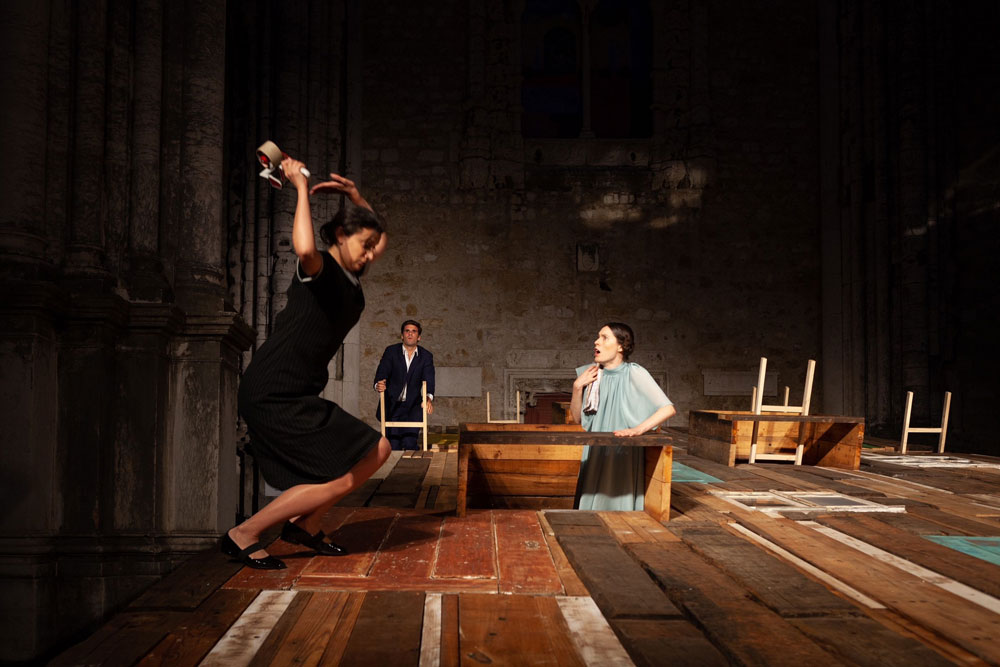 contraCenas's tweet photo. Tânia Ramos sobre "Sonho", de August Strindberg, que podes ver até 21 de agosto nas Ruínas do Carmo.
https://t.co/geuhitqdfG #teatro #review #cultura https://t.co/cXrXKe2TxG