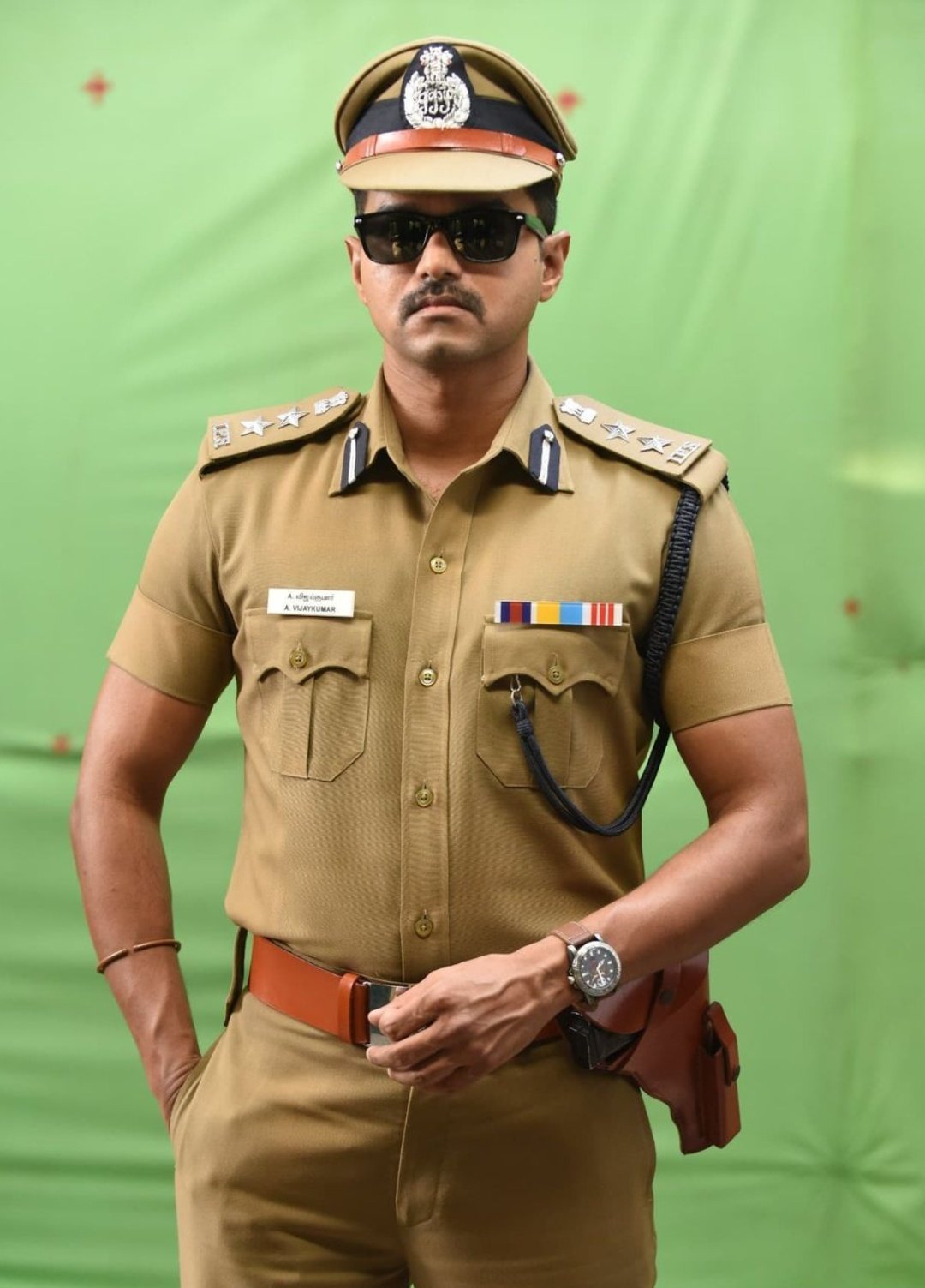 Behindwoods on Twitter: