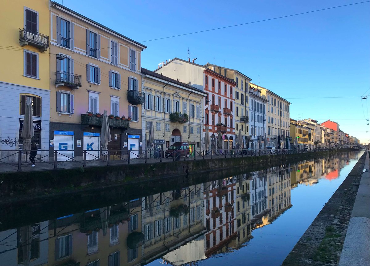 zanzemos's tweet photo. Naviglio em Milão: a história da cidade passa por aqui! https://t.co/jCG4EY9HNG https://t.co/oMamDOq4yn