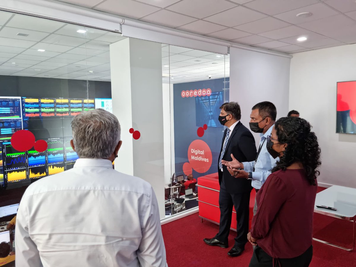 OoredooMaldives's tweet photo. It is an honor to welcome Minister of Environment, Climate Change &amp; Technology, Honorable Aminath Shauna to Ooredoo Maldives Data Center!

#DigitalMaldives
@MoEnvmv 
@anuahsa https://t.co/IThU08qYL8