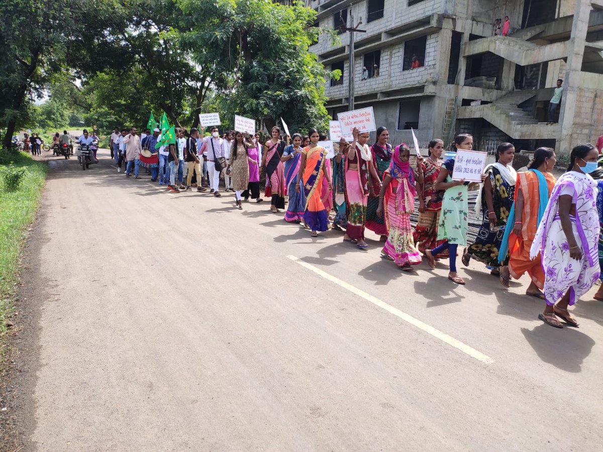 CohesionF's tweet photo. Celebration of tribal day today at navsari with all energy and enthusiasm. Display of all traditional varieties of seeds, vegetables, etc with traditional cultural dances and music.. Jay johar! #appi #wgwlo #makaam #adivasiektaparishad https://t.co/9INj0DBTxT