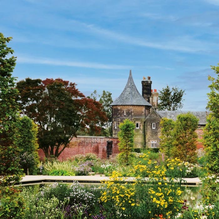 sixthingsonline's tweet photo. #TodaysHistory 👉 The 7 Founding Fathers of the RHS 🌳

The aim of the RHS is to enrich everyone’s life through plants &amp; to make the UK a greener &amp; more beautiful place 🌸 It was founded by 7 remarkable men in 1804 as the Horticultural Society of London ➡️ https://t.co/maKEw7T2rL https://t.co/mJdi6XfyAX