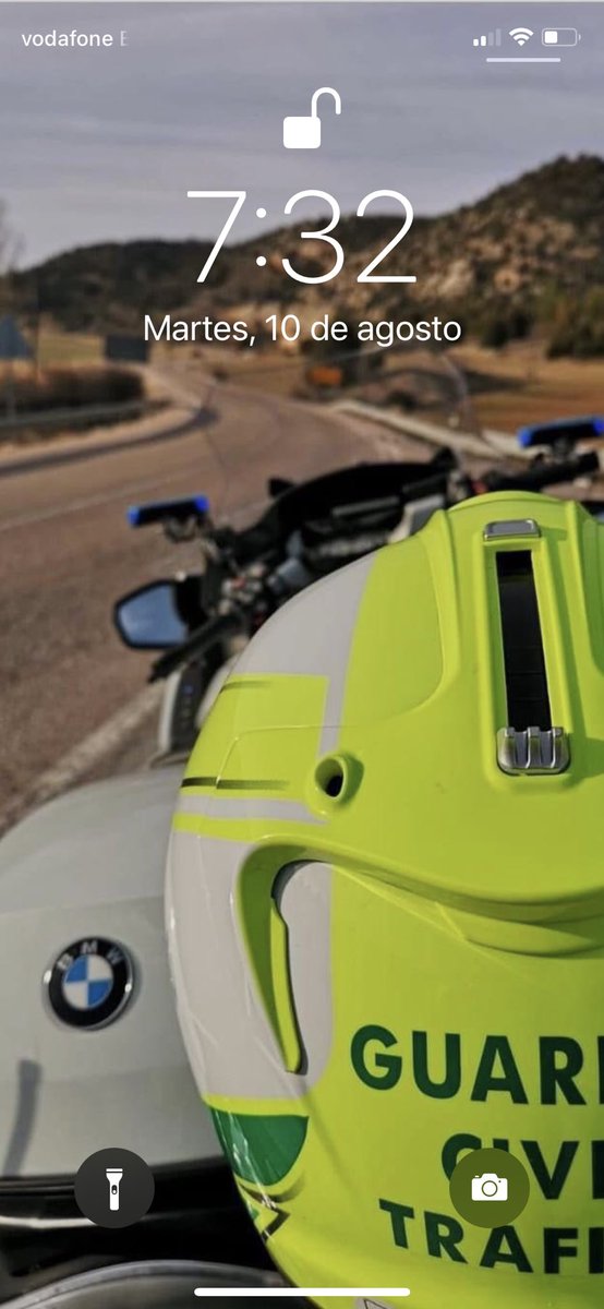carolinash8's tweet photo. COMENZAMOS 💚
Buen día de estudio compañerxs!
#127km 🏍💚 https://t.co/rf5rdeLW77