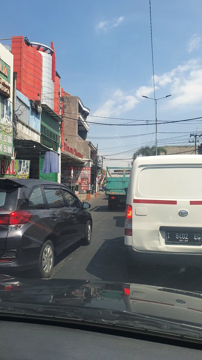 kunkopi's tweet photo. @e100ss wadung asri tak pernah ingkar janji...mesti mek iso mlaku di bawah 10km/jam. Merayap...merambat, ket biyen..sopo wae pejabate ra berubah.. https://t.co/ZFOzitbD32