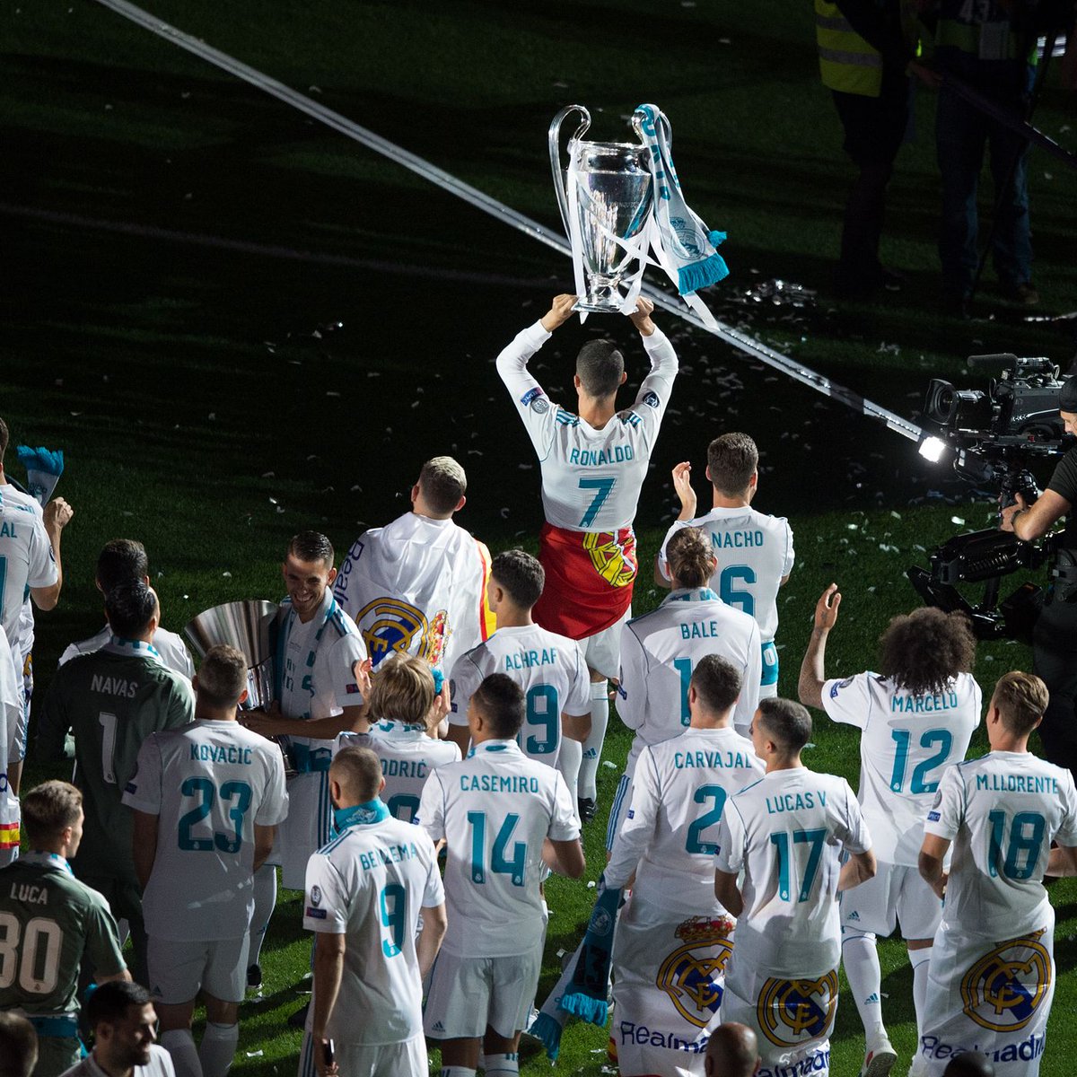 twelve_rm's tweet photo. Llegas a un punto de tu vida, donde entiendes el verdadero significado de la palabra GRANDEZA.

Cristiano Ronaldo dos Santos Aveiro 🐐 https://t.co/vUV3xS2TNs