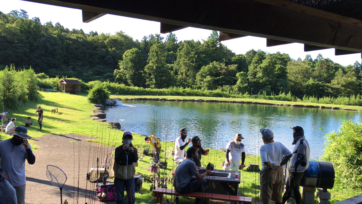 sarsiy_e_trout's tweet photo. 今日は三位でしたー🥉
嬉しいやら悔しいやら😂
やっぱりマイスターは強い…💦
#アングラーズエリアhook
#H1GP https://t.co/AgAwjlv2lJ