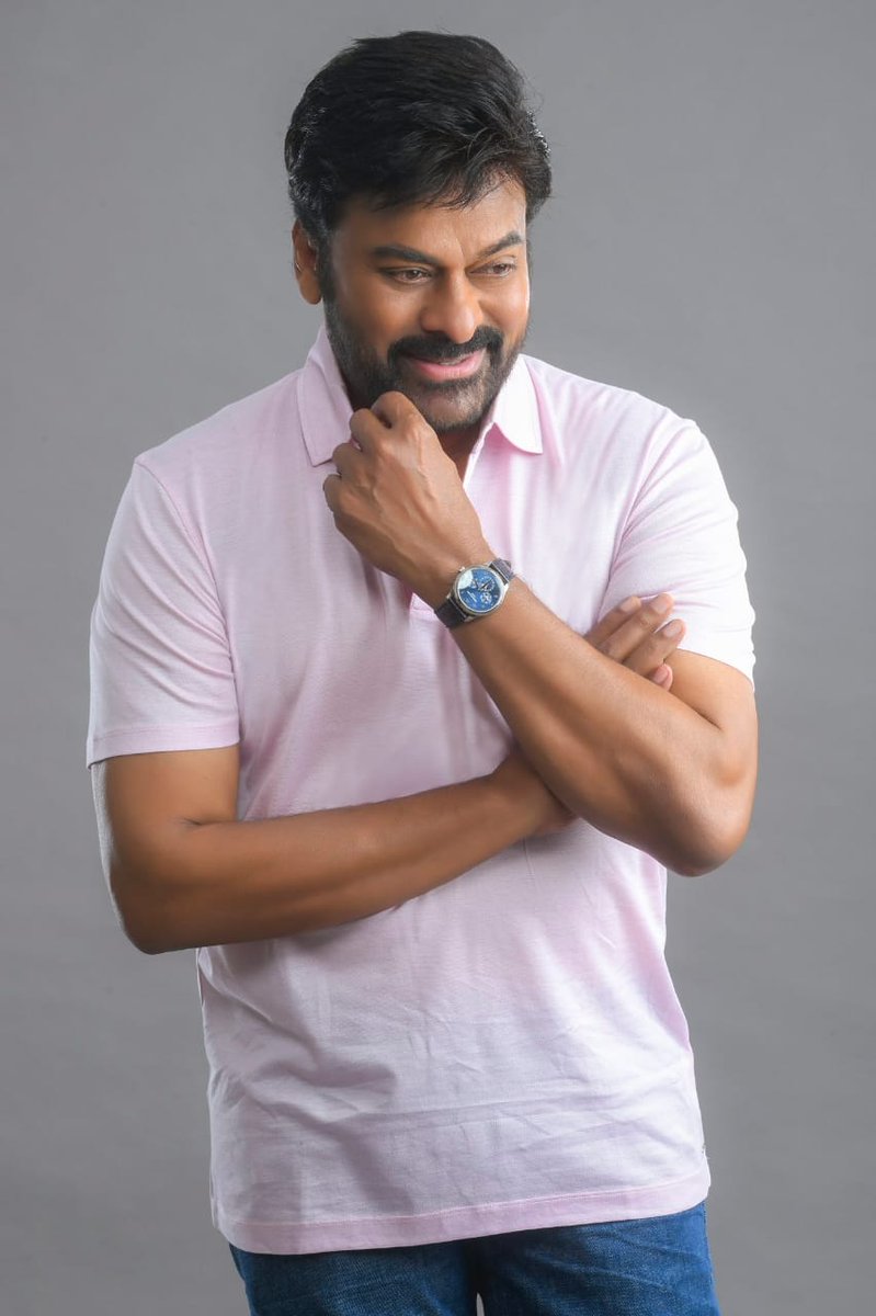 CineInfo_TFI's tweet photo. Eeyana RC ki Dady ante kanna
Brother ante nammutharemo 😌

Antha Young ga unnav enti movayya @KChiruTweets 😮❤️ https://t.co/GvUCsl4H1s