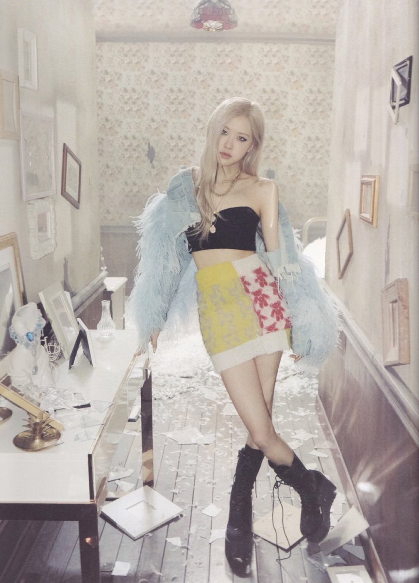 hourly rosé (@rshourly) on Twitter photo 