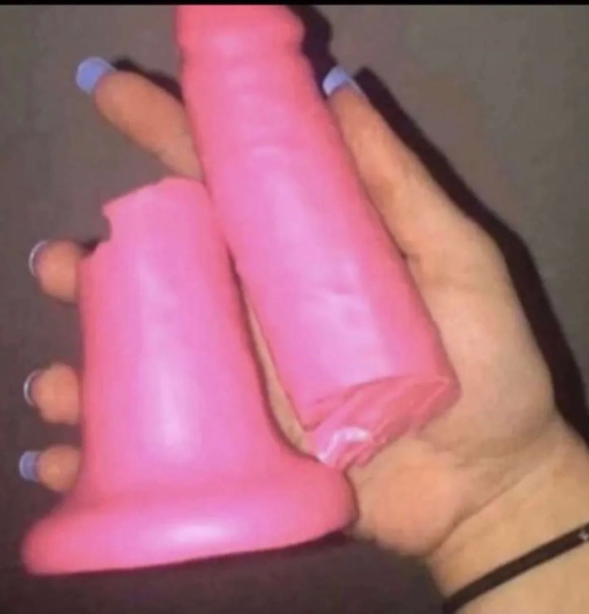 CRawkeen's tweet photo. English : This Dildo has been over thoughed by end time children. 

Yoruba : Àwọn ọmọ ìrọlẹ ayé tí do dildo pá https://t.co/AZbVrF4WEB