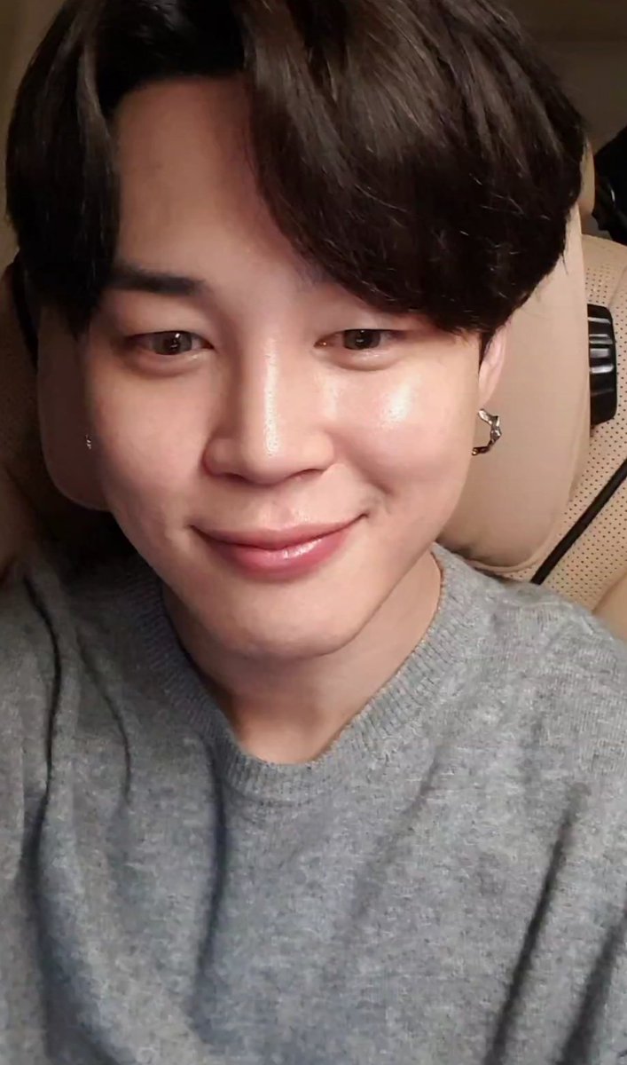 BtsIniga's tweet photo. He finally came...🥺 And I'm missing him more now 🤧🤧 #JIMIN I love you 🥺💜 https://t.co/GM4uLWRoFV
