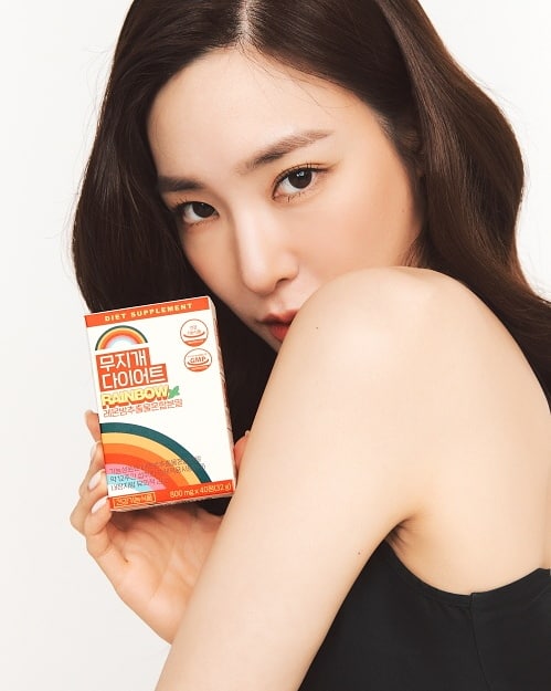 TiffanyProjects's tweet photo. According to this article, Life Promise release a statement that their new product was already sold out within a month, with the appearance of Tiffany Young as their brand ambassadress.
📎 https://t.co/1UQ2q6v0T4
#TiffanyYoung #LifePharm #RainbowDiet @tiffanyyoung https://t.co/mfdYqK4PRk