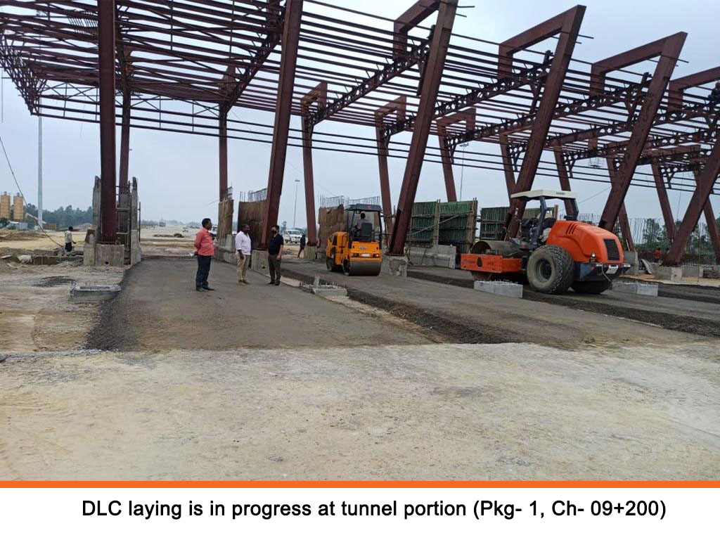 341 KM long #Purvanchal_Expressway is nearing completion and is scheduled to be open for the public soon... #UPNumber1 . . @CMOfficeUP @UPGovt @AwasthiAwanishK