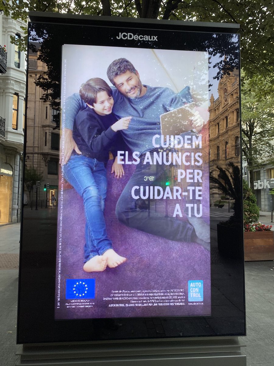 ryucho's tweet photo. Me ha parecido curioso ver por Bilbao este cartel de Autocontrol que no creo que pudiera pasar su propia validación. Está en catalán -parece que alguien se limitó a considerar que aquí hablamos “un idioma raro de esos”- y la letra pequeña es absolutamente ilegible. https://t.co/UzrPZlRm0g