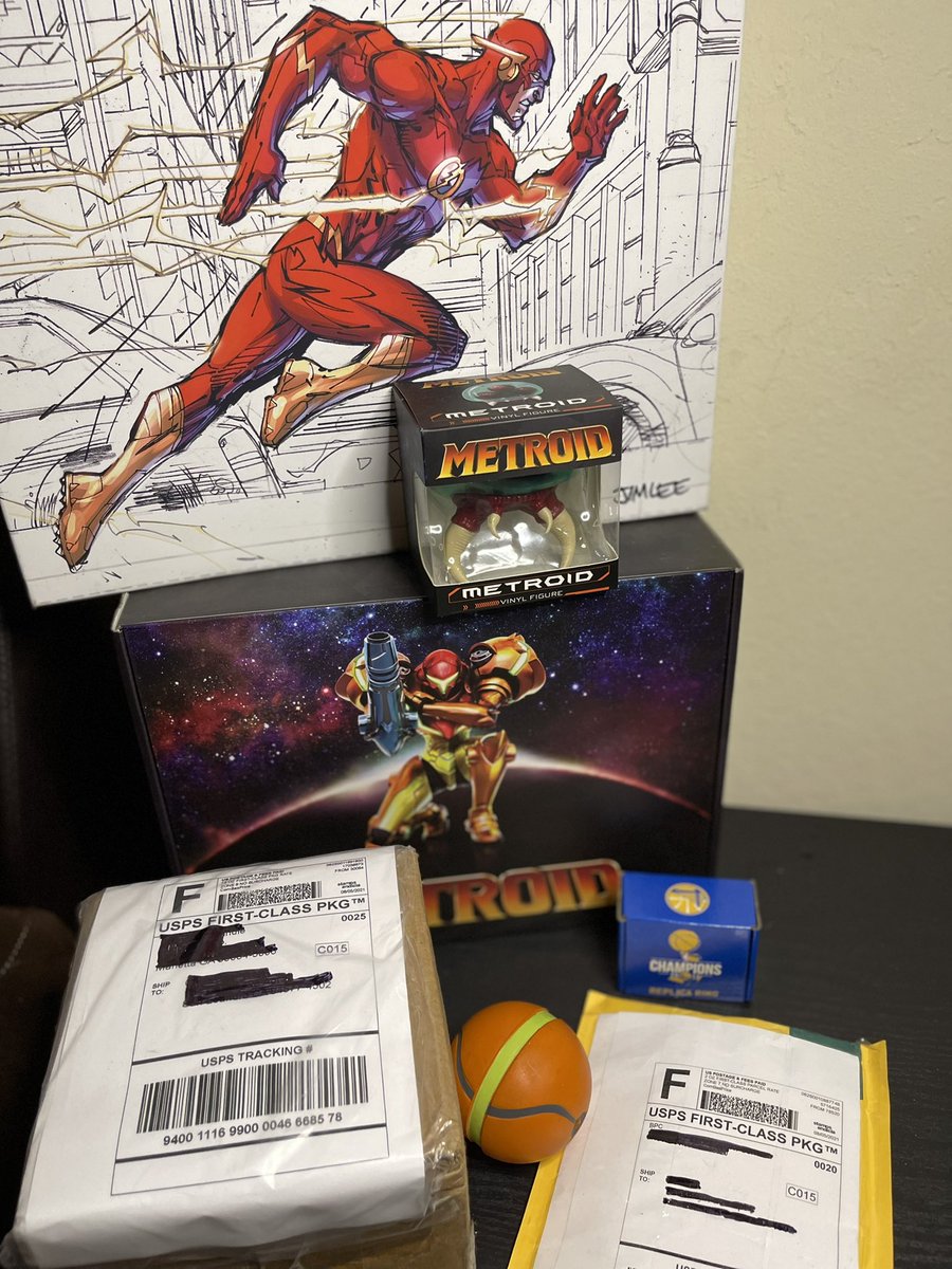 DirtyWorldGamin's tweet photo. Look what came in the mail earlier 👀 @SnorlaxsWeed @PokedexSTX https://t.co/JB5mEaeAye