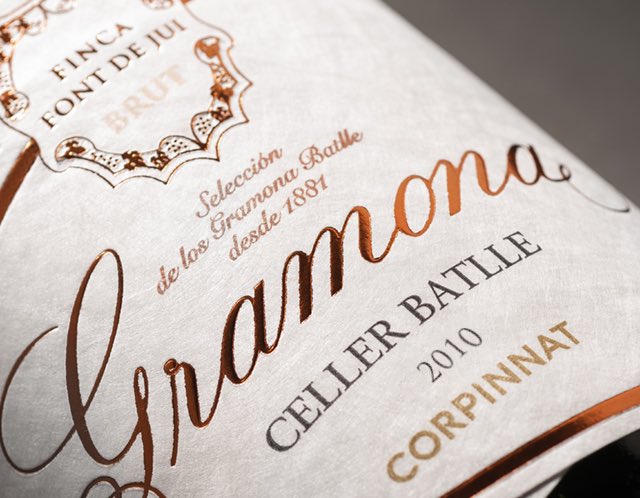 Qué espumosos crean en <a href="/Gramona1881/">Gramona</a>, fantástico este Celler Batlle 2010 que tomamos ayer en #LaSalita de <a href="/Bego_Rodrigo_/">UCanCallMeBego</a> , con un gran trabajo de Miguel al mando de la bodega. 👏👏🍾 <a href="/cmorenoarcos/">Celia Moreno Arcos</a>