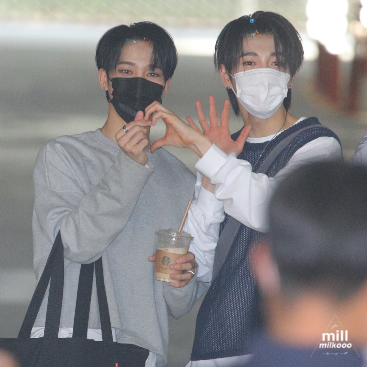 millmilkooo's tweet photo. 210421
Nine & Love !
My favourite cp โ๏ธโ๏ธ ๐ฅด
#onlyoneof #onlyoneofnine #nine #๋์ธ #onlyoneofLove #๋ฌ๋ธ #์จ๋ฆฌ์์ค๋ธ https://t.co/Maiq81ZoRw