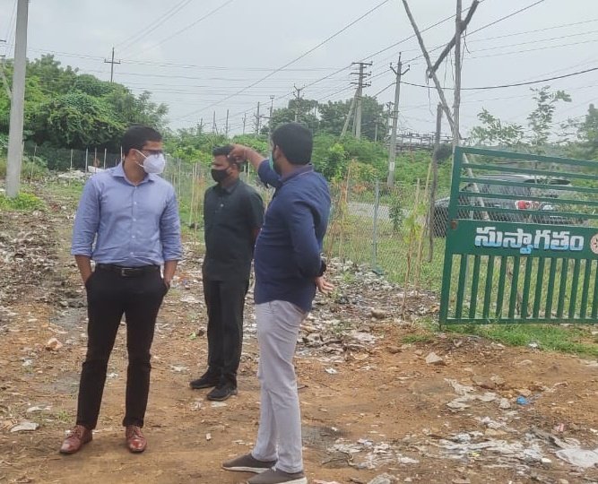 MC_Ramagundam's tweet photo. #TelanganakuHarithaHaram
Inspected #PattanaPrakruthiVanam/#TreeParks in 1st & 22nd divisions of RMC along with respective division corporators.
#GreenRamagundam
@KTRTRS
@arvindkumar_ias @cdmatelangana @Collector_PDPL @HarithaHaram https://t.co/IKVVI5VLil