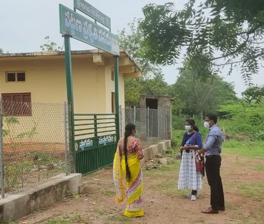 MC_Ramagundam's tweet photo. #TelanganakuHarithaHaram
Inspected #PattanaPrakruthiVanam/#TreeParks in 1st & 22nd divisions of RMC along with respective division corporators.
#GreenRamagundam
@KTRTRS
@arvindkumar_ias @cdmatelangana @Collector_PDPL @HarithaHaram https://t.co/IKVVI5VLil