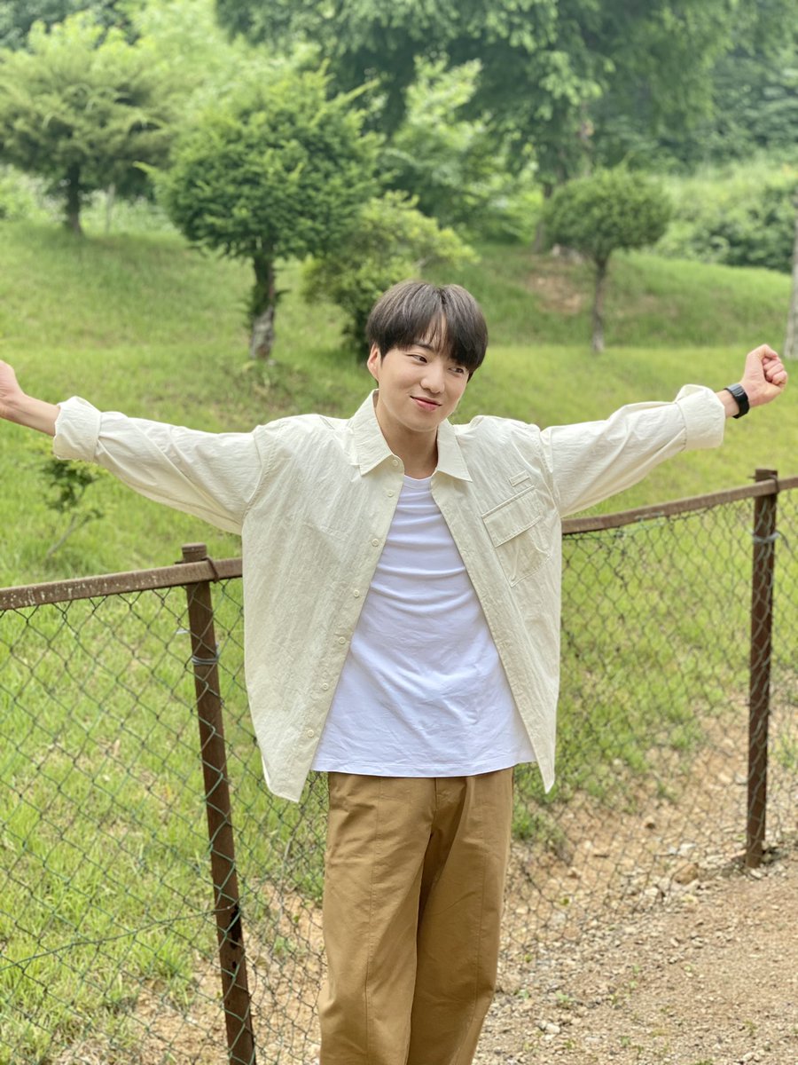 official_yoon_'s tweet photo. 그동안 태선이 많이 사랑해줘서 고맙습니다💙🙏🏻💙🙏🏻 https://t.co/fqGMLqOEDn