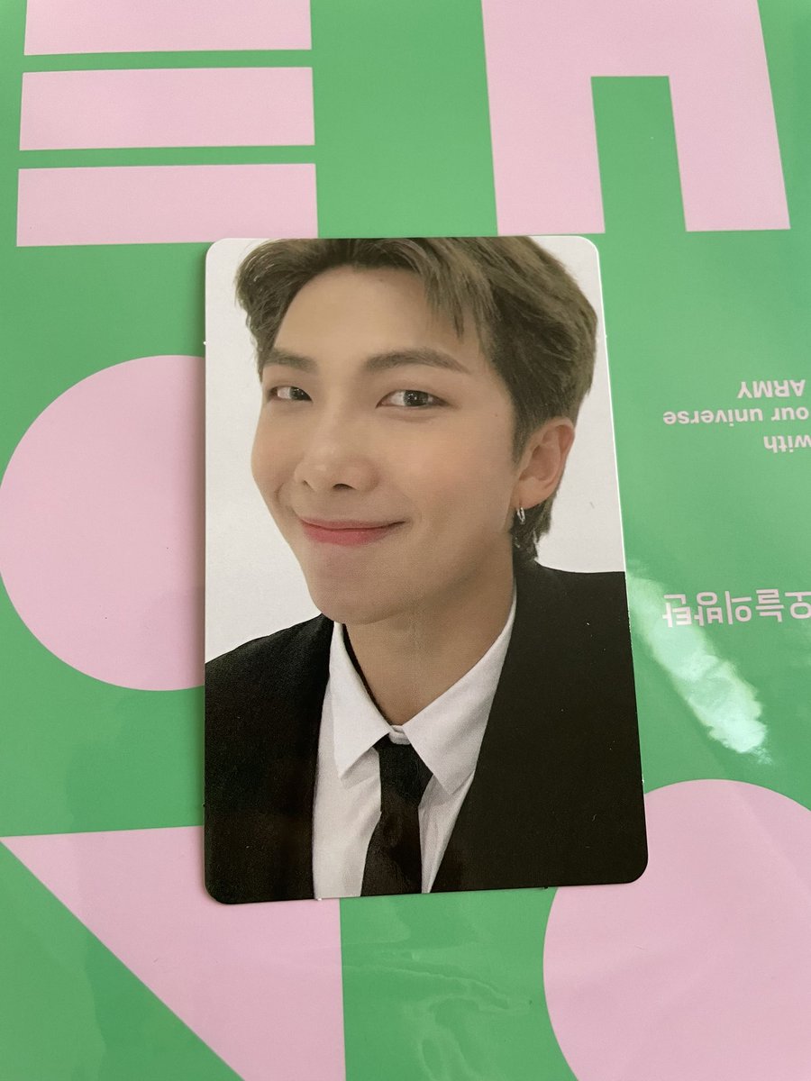 j0033ay's tweet photo. BTS メモリーズ　トレカ　交換

【譲】RM ナムジュン

【求】V テヒョンor JK ジョングク

郵送になります。
硬貨ケース&amp;防水加工対応して頂ける方

お気軽にリプお待ちしてます🧸
#bts #btsトレカ交換　#bts交換 https://t.co/vWRcvY3RWw