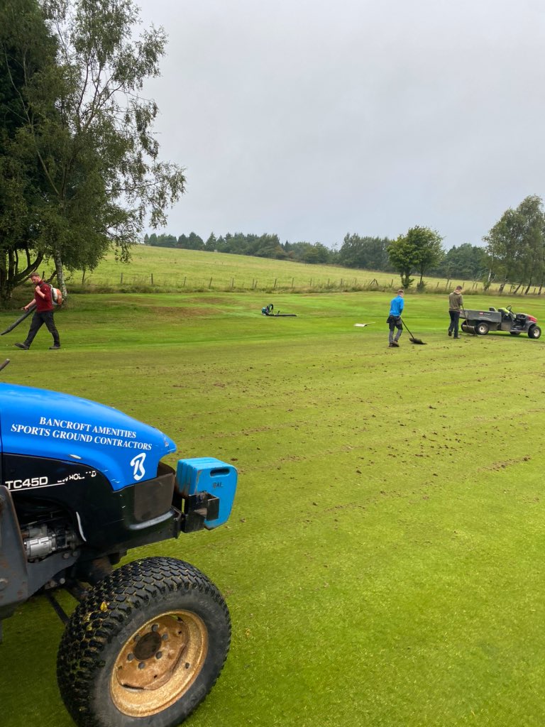 ADGCgroundstaff's tweet photo. Please give way at all times, greens maintenance day, out with the Koro @BA_LTD https://t.co/Meky4BU0Eb
