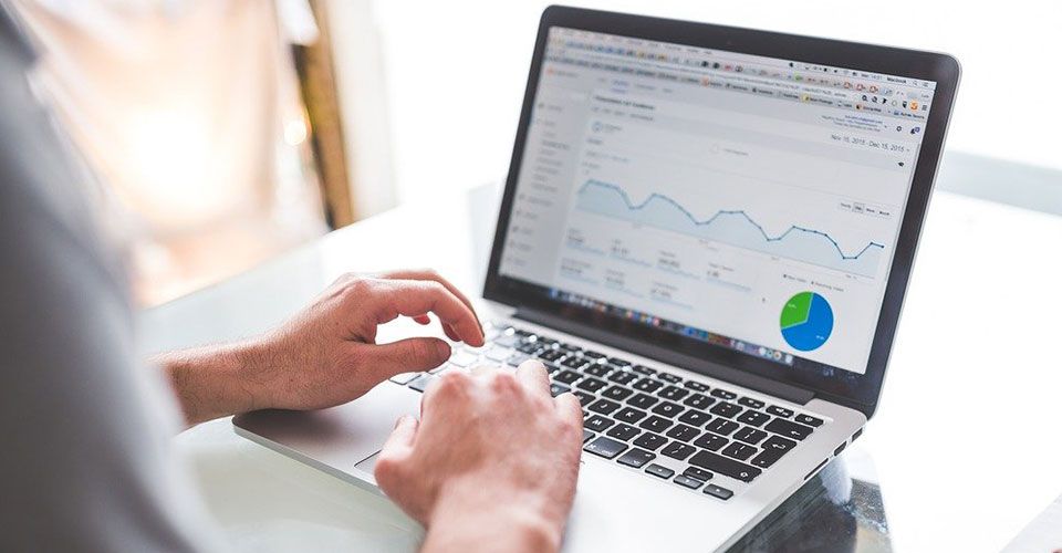 Formation digitale en Web Analytics

Vous souhaitez analyser l’audience de votre site web?  Comment bien recueillir ces données ? Quel outil choisir ?

buff.ly/326LQDF
