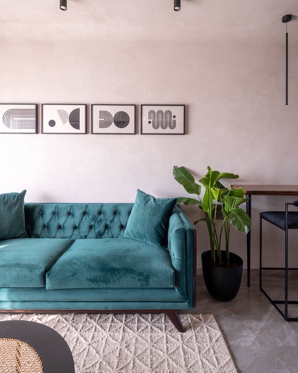 goodhomesindia's tweet photo. Bijou Haus, as the home is called, is a 3BHK apartment in Vile Parle, Mumbai, spanning an area of 780sqft.
Design: @limited.edition.design.studio
Photography: @thekuber
#goodhomesmagazine #hometour #vibrantspaces #brightside #design https://t.co/k4upFFeOcr