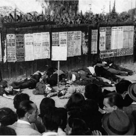77 anni fa a Piazzale Loreto 15 persone, tra partigiani e antifascisti, vengono fucilate dai fascisti al soldo delle SS. Per chi ha la memoria corta e sfacciata:la Resistenza ha fondato la Repubblica e la Costituzione; il fascismo è stato dittatura e disumanità
#Durigondimettiti
