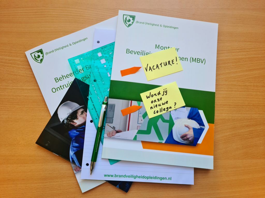 BVO zoekt freelance docenten voor:
-BMI/OAI;
-Sprinkler- of blusinstallaties;
-MBV/TBV. 
Zie onze vacature op buff.ly/3CBYeMS 
Interesse? Mail je CV naar info@brandveiligheidopleidingen.nl 
#vacature #docent #brandveiligheid #beveiliging #sprinkler #BMI #OAI #MBV #TBV