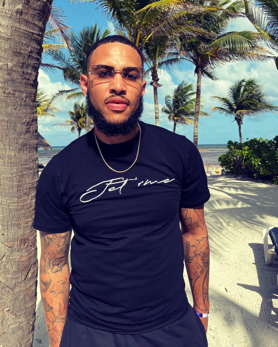 a_lew5's tweet photo. My brand Jet’ime will be the next Gucci, Louis Vuitton, Dolce &amp; Gabbana, and all the other big name brands‼️🛩 @jetimeofficial https://t.co/aCS3eCG825