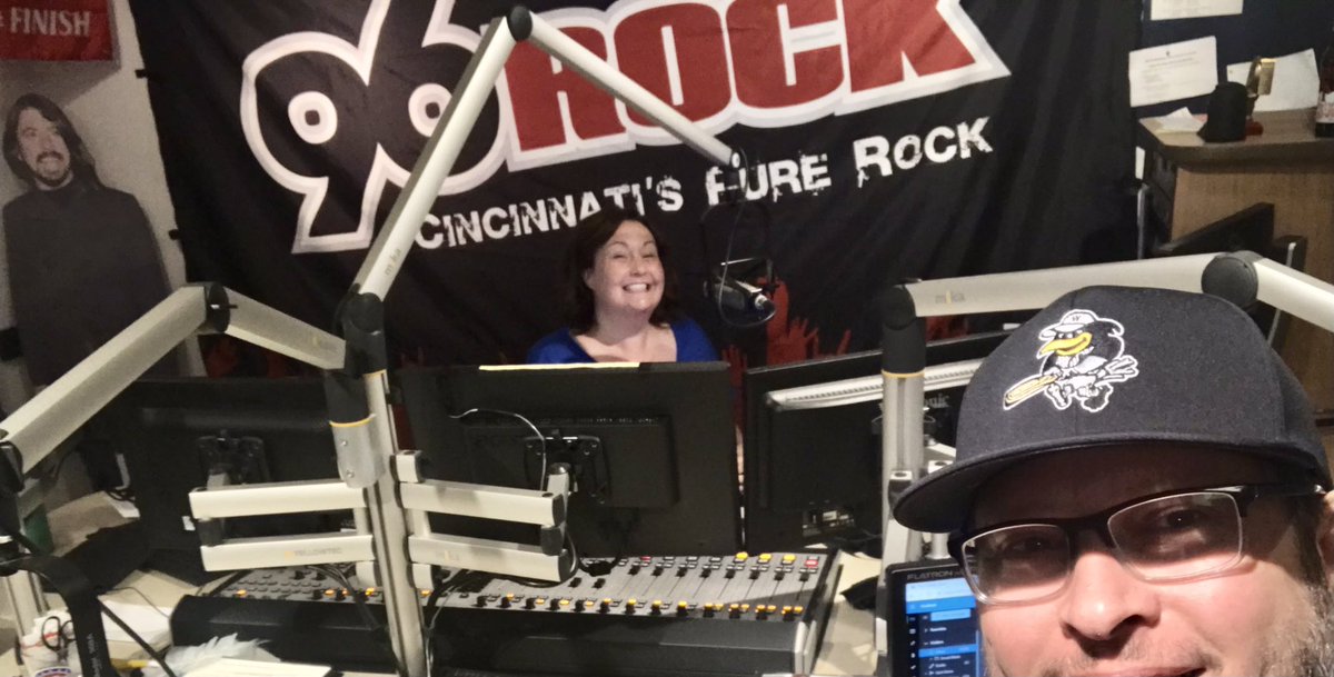 vinnyonair's tweet photo. Hanging with @bridgetrock this morning.
#FirstThingInTheMorning
@96rockcincinnati https://t.co/DSj8A6BXS4