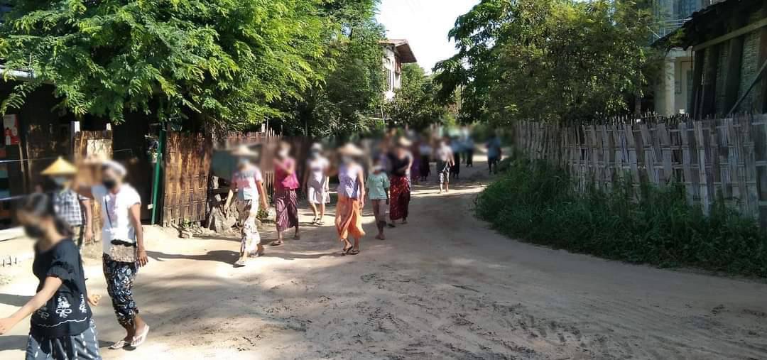 maymelin10's tweet photo. Residents of Shwebo tsp initiated a Marching Strike to exterminate Genocidal Military. LEGALIZATION OF NUG #Aug10Coup  #WhatsHappeningInMyanmar https://t.co/smpTKJ6Aji