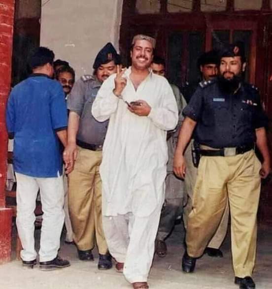 kaleem_ghumro's tweet photo. "There is not as much power in the path and method of violence as there is in the national unity, peaceful struggle and in the clear demand of national freedom".
#HappyShaeedBirthdayBashirKhanQureshi
#HBDShaheedBashirQureshi
#ShaheedBashirKhanQureshi
#ShaheedBashirKhan https://t.co/MrNKpFbD6W