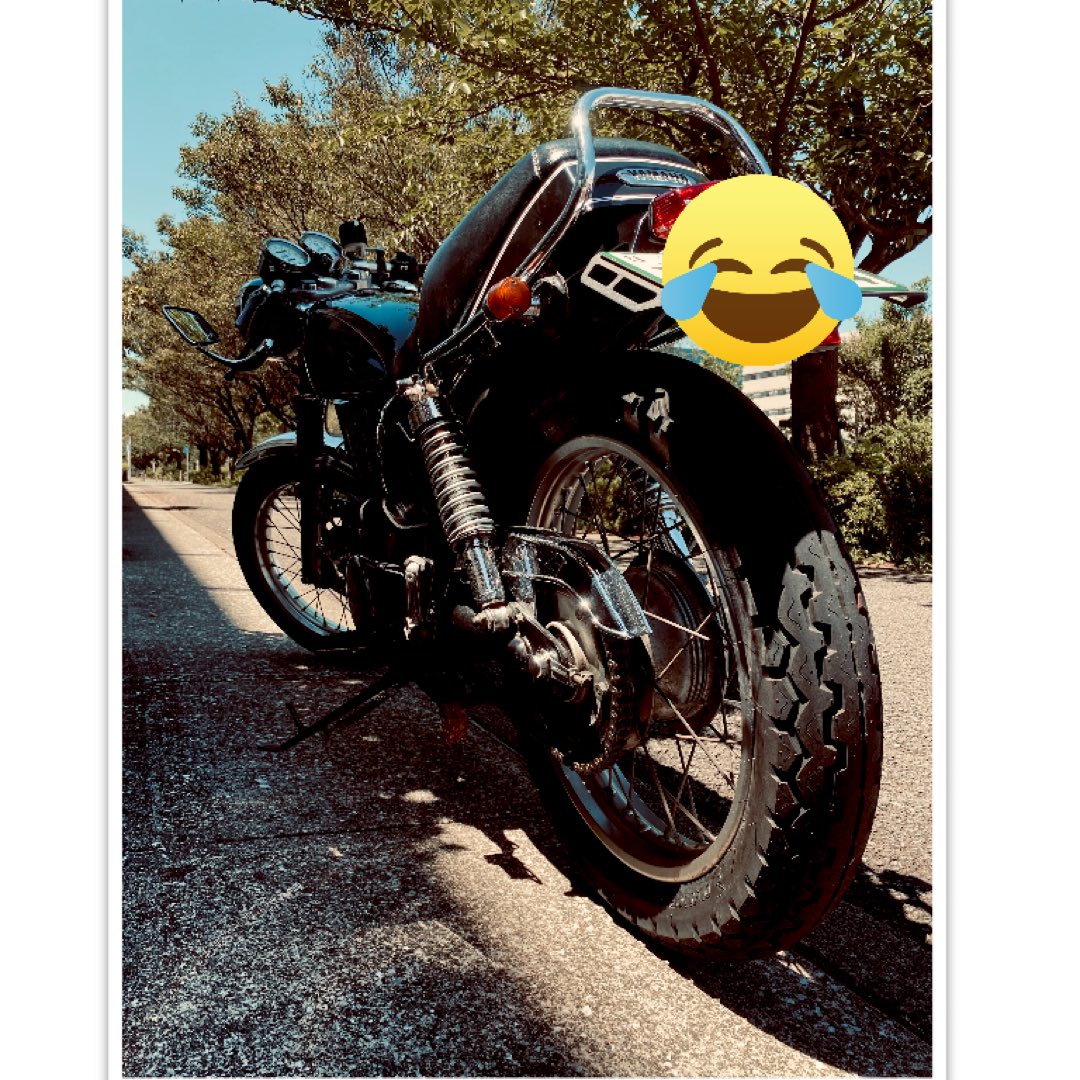maemae5888's tweet photo. 乗り換えたので自己紹介！

名前：りょう
身長：160cm
愛車：SR400
住み：神奈川
好き：ツーリング  お肉  ラーメン
嫌い：雨 縦溝の右カーブ
一言：バイク乗りやSRの友達ほしいです🤗

#バイク乗りとして軽く自己紹介
#バイク乗りと繋がりたい https://t.co/jHrKYYk341