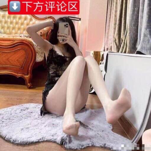 BabyLiu2020's tweet photo. 在家的日子好无聊呀！都快要养活不了自己了😭😭（评论区有惊喜） https://t.co/7eQ73scJrl